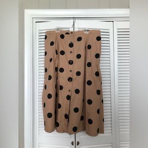 WHO WHAT WEAR tan & black polka dot midi skirt (target)